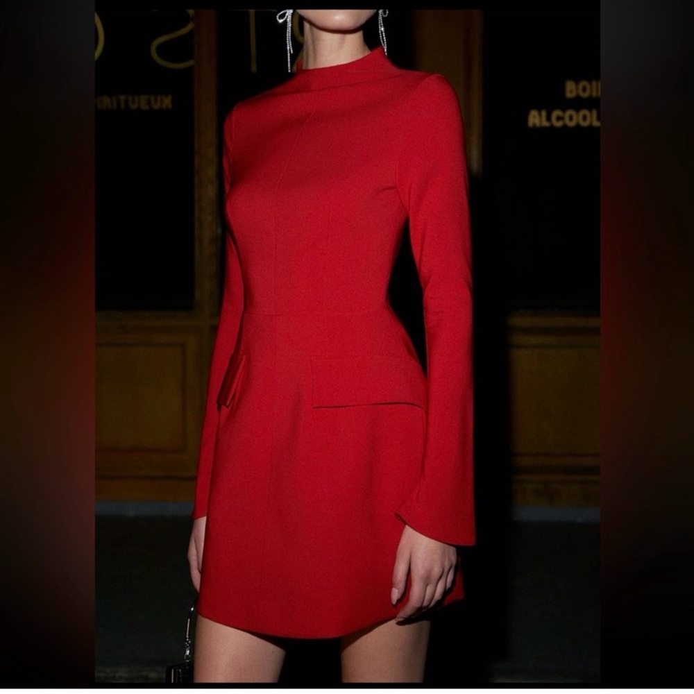 Commence Elegant Red Long-Sleeve Dress